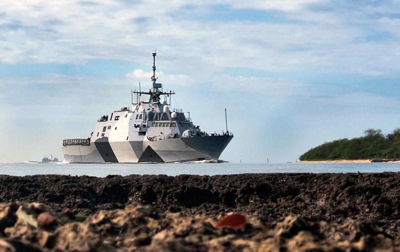 Littoral Combat Ship USS Freedom Deploys With New Warpaint | Defense Media Network