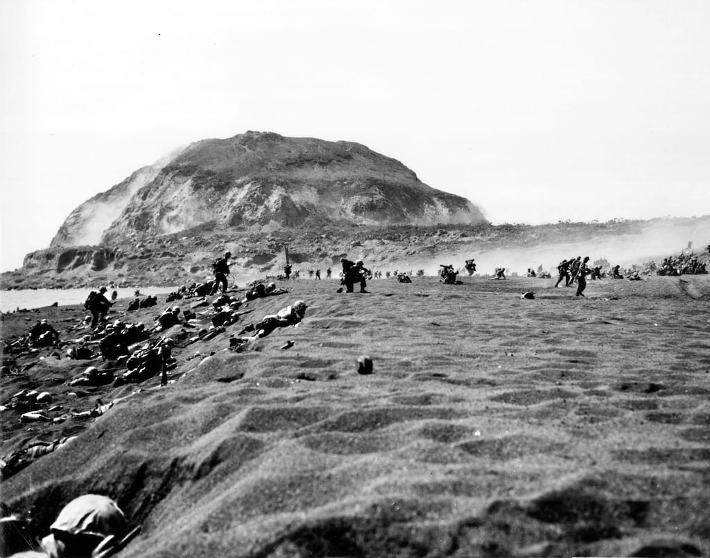 The Landing: From the Beaches of Iwo Jima to Suribachi's Peak | Defense  Media Network